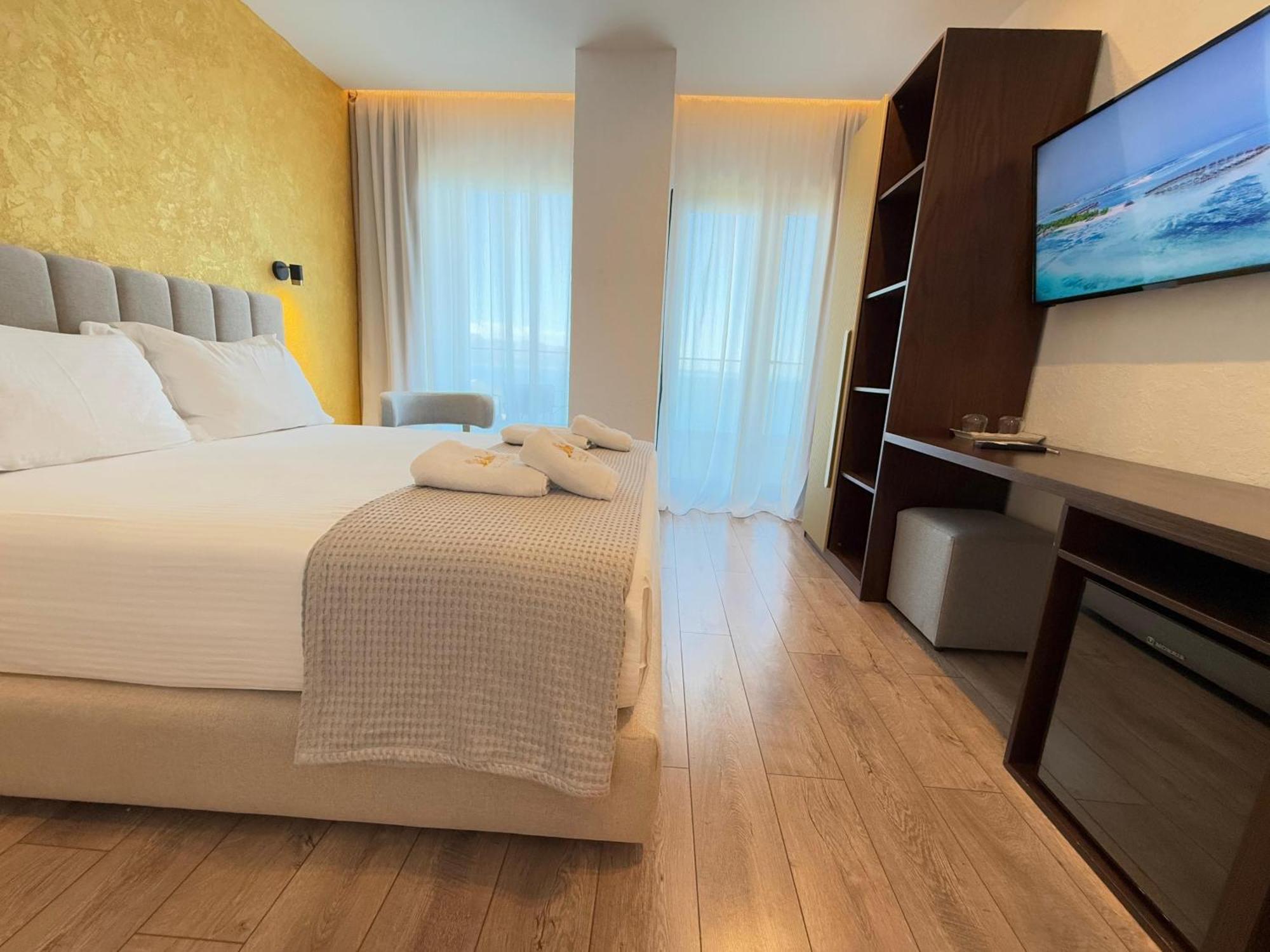 The Queen'S Lion Premium Hotel Саранда Экстерьер фото
